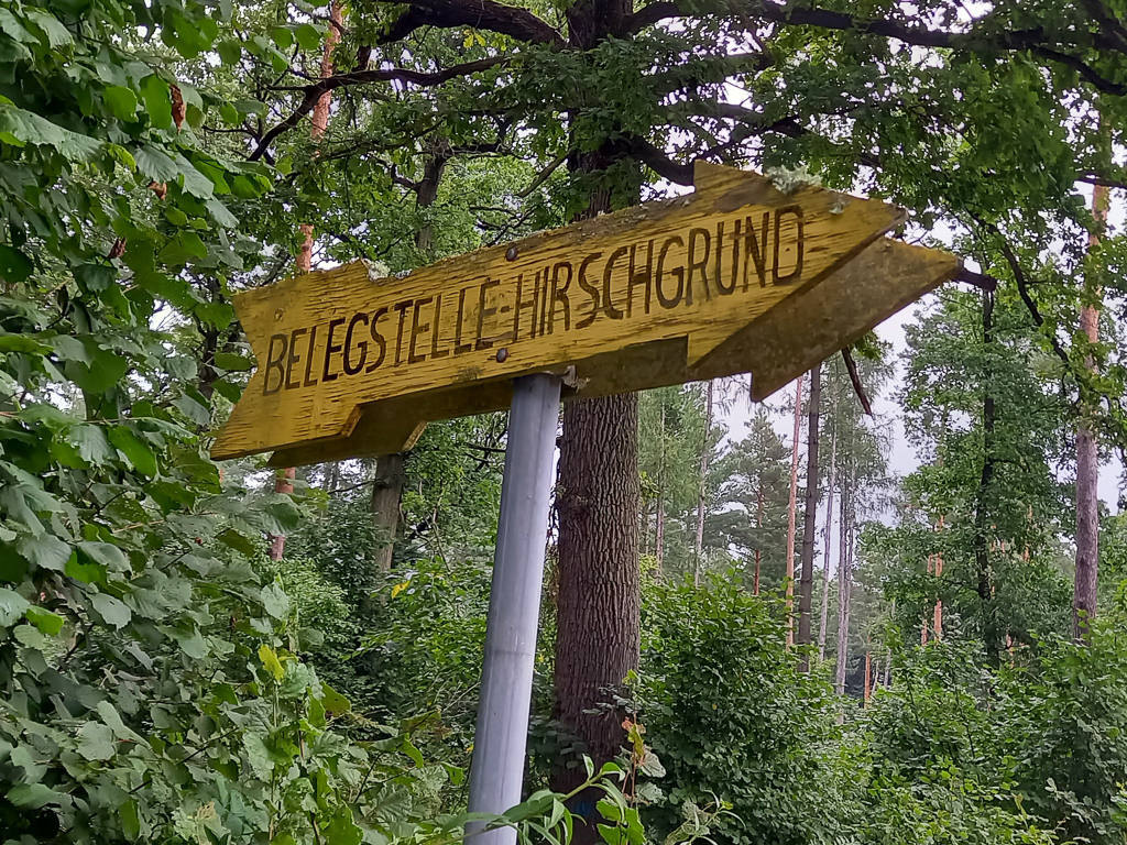 Wegweiser Hirschgrund Zuchtstation